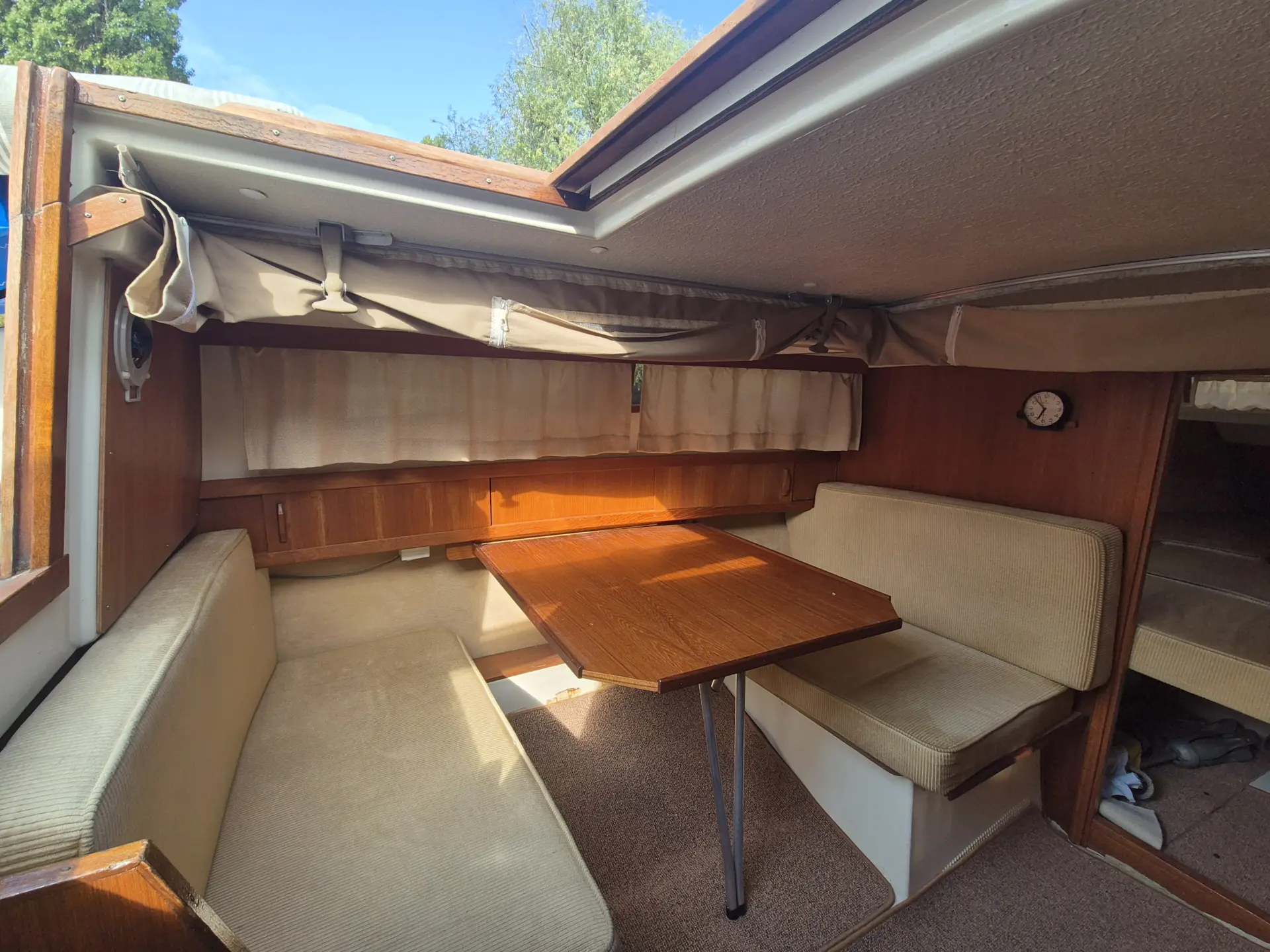 Neptun 22 Segelboot Baujahr 1991 mit GFK-Kiel und Alu-Trailer kaufen