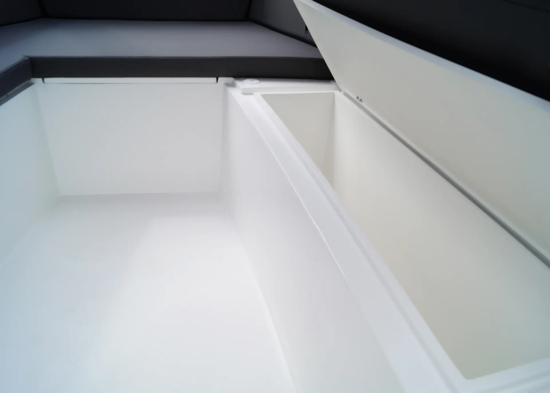 Trockenes Staufach unter den Polstern – leicht zugänglich