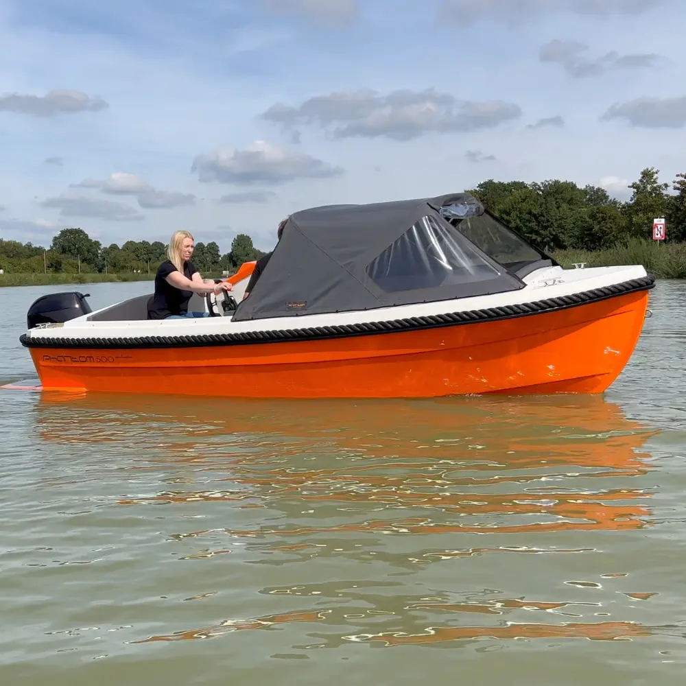 Phantom 500 Exclusive – Kompaktes Freizeit-Motorboot