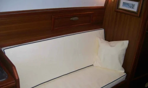 Segelboot_Neptun_26_salon_langkoje