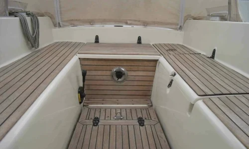 Neptun_23_Segelboot plicht Teakholz