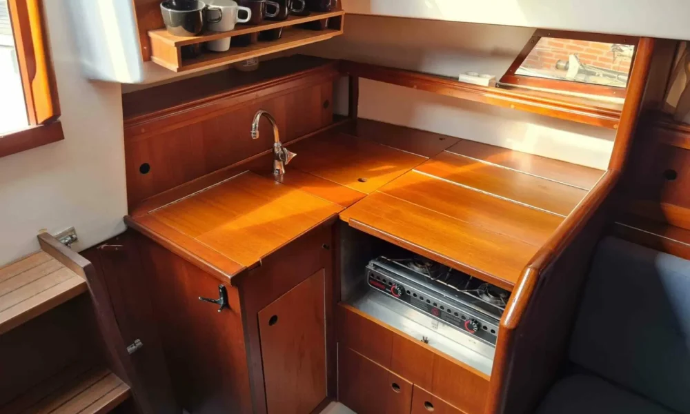 Neptun_31_Segelboot_6_pantry