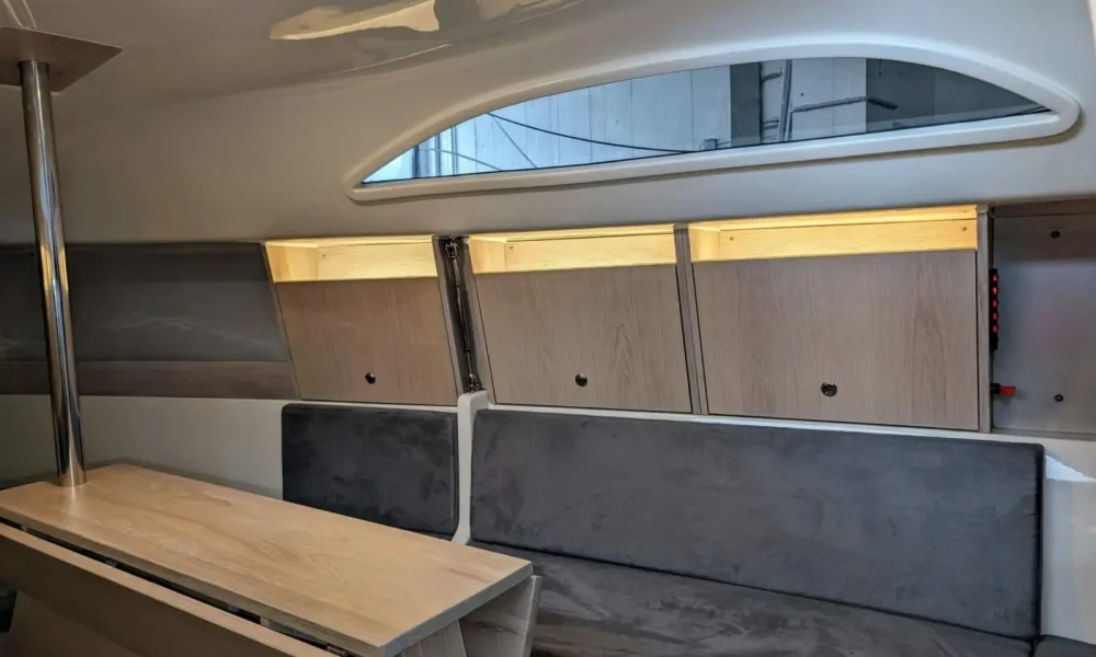 Segelboot Neptun 21 Innenram Staufächer