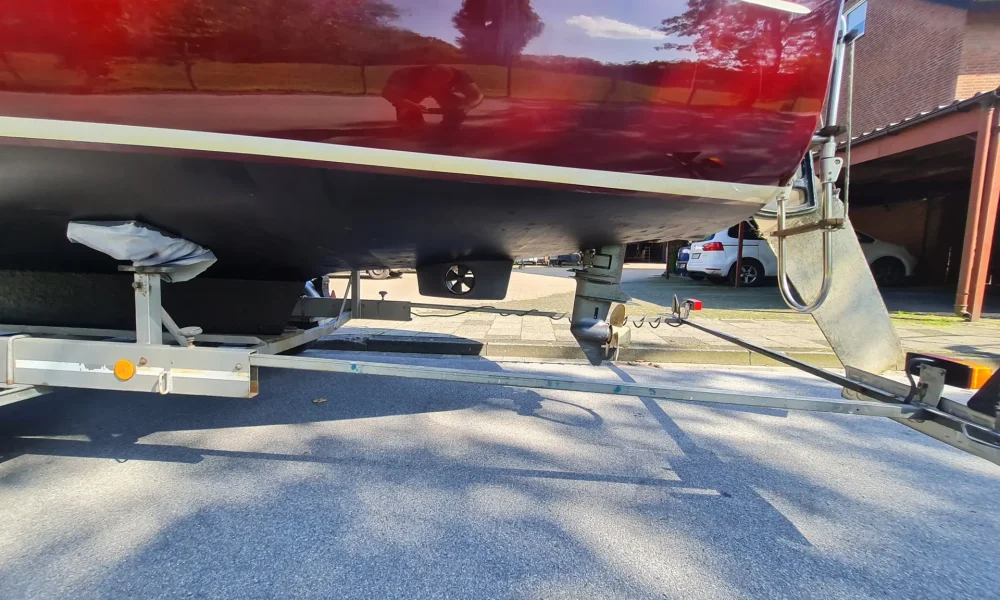 Detailansicht Rumpf und Bugstrahlruder der Neptun 22