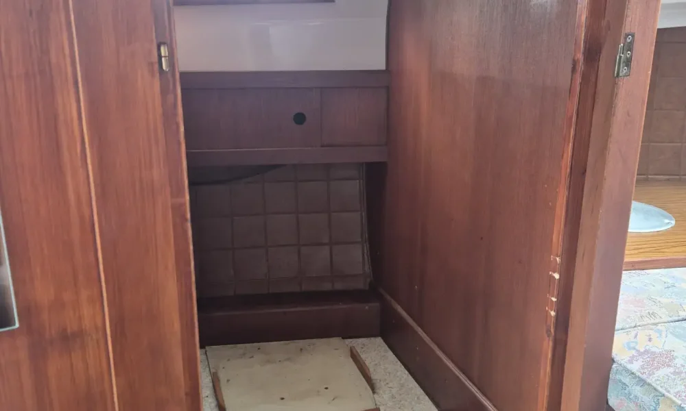 Neptun 22 Segelboot mit WC-Raum und Stauraum – Langkoje Ausführung.