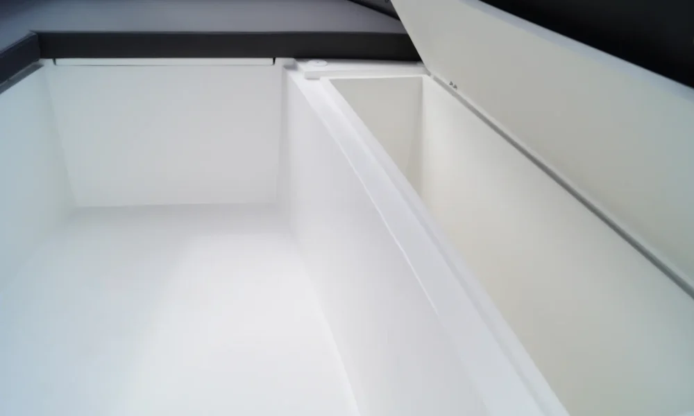 Trockenes Staufach unter den Polstern – leicht zugänglich