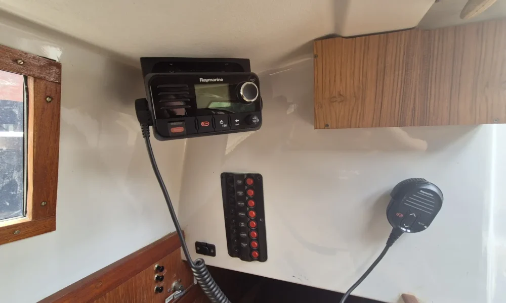 Raymarine Funkgerät in der Neptun 22 Kielschwerter von 1979