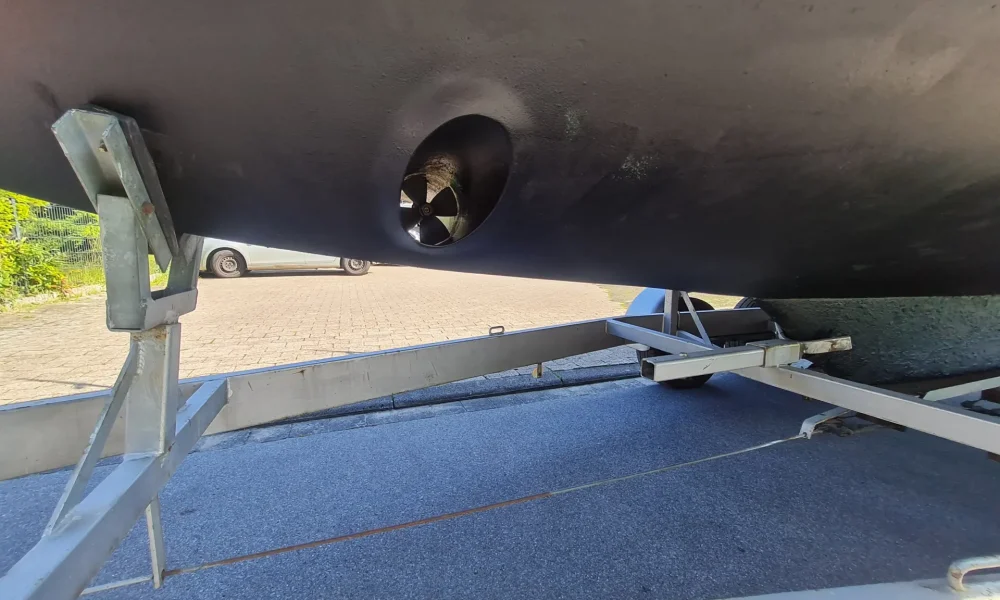 Bugstrahlruder im Rumpf der Neptun 22 – bessere Manövrierfähigkeit